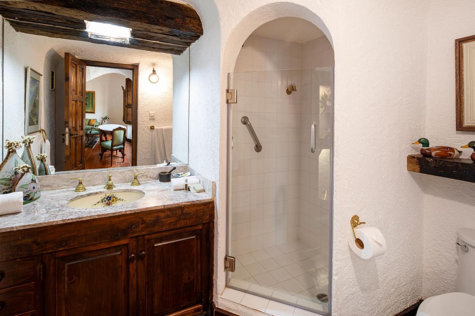 Las Cruces Boutique Hotel Антигуа-Гватемала Экстерьер фото